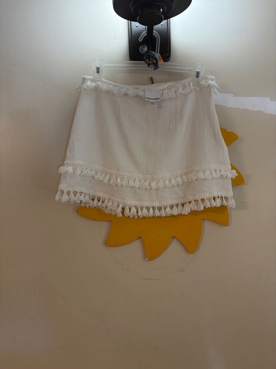 Skylar + Madison Dresses & Skirts - Skylar + Madison Women's White Tassel-Trim Mini Skirt Sz L